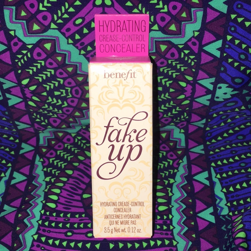 Benefit Fake Up concealer light shade full size
